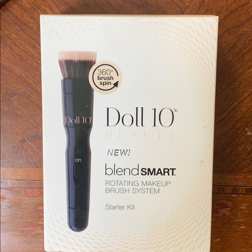Doll 10 Beauty BlendSMART Rotating Makeup Brush